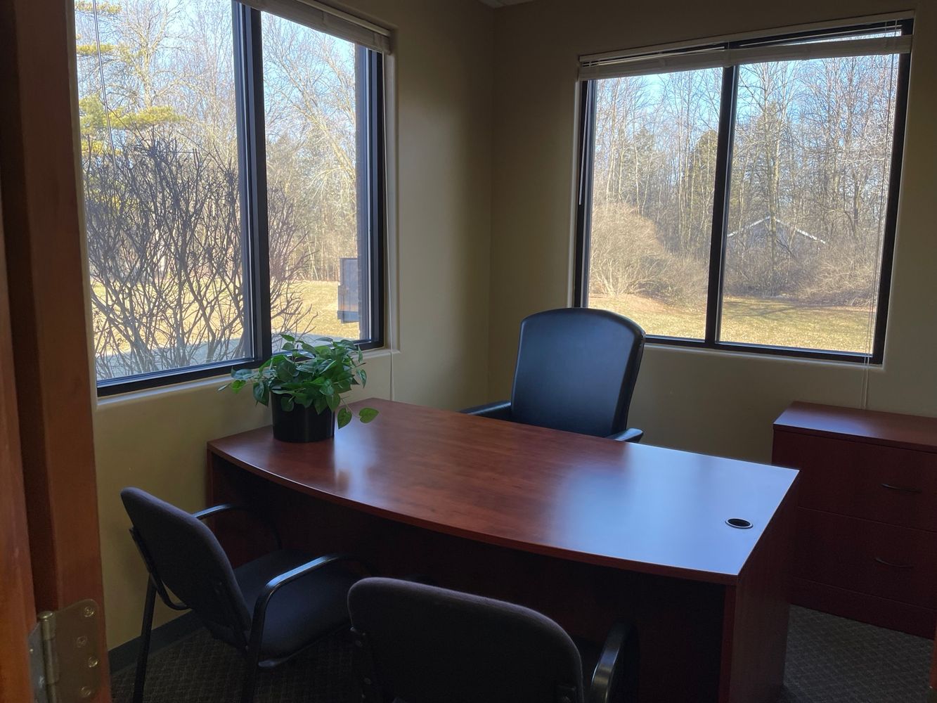 Executive Office Suites Verlin 2325 Verlin Rd, Green Bay, WI 54311